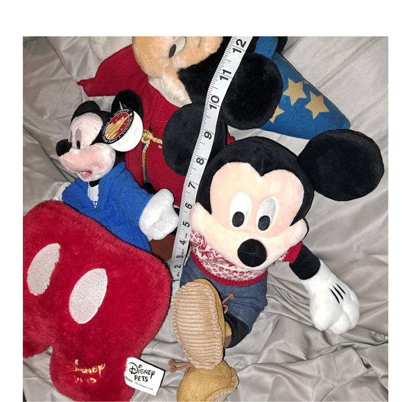ALL YOUR MICKEY FAVEORITES! 4 Plush Mickey Mouses Dolls - Picture 7 of 8